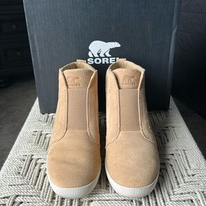 Sorel Out & About pull on wedge